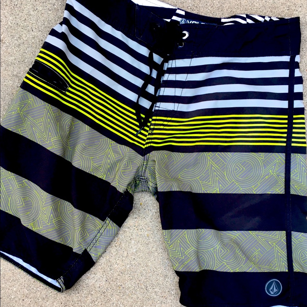 VOLCOM board shorts